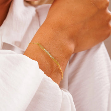 Personalized Gold Bar Bracelet